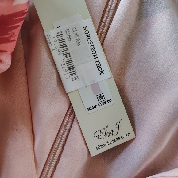 Eliza J Floral Gathered Dress Blush Sz 6 - Picture 14 of 15